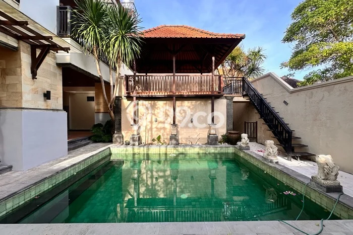 Rumah Kontrakan Badung LT 400m2 LB 300m2 Area Seminyak Rumah Kontrakan Badung LT 400m2 LB 300m2 Area Seminyak