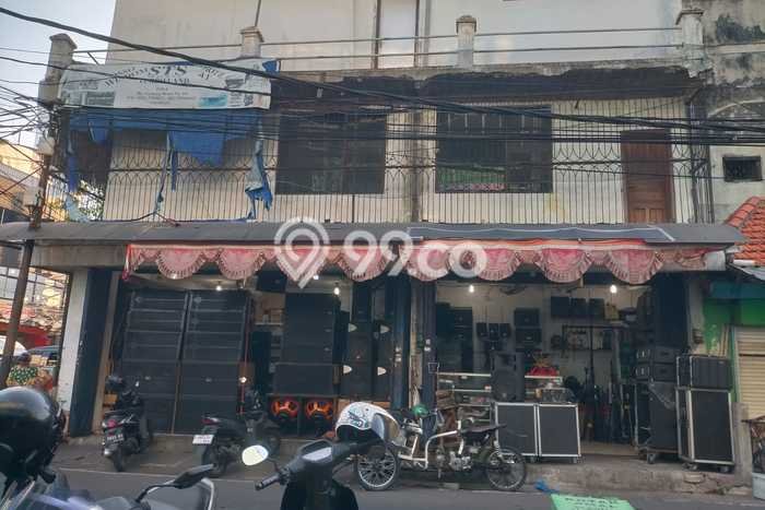 Ruko Paling Dicari LB 110m2 Dijual di Genteng Ruko Paling Dicari LB 110m2 Dijual di Genteng