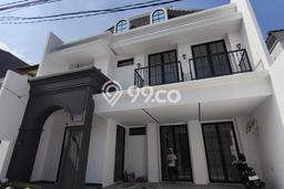 Jual Rumah Mewah Megah Dengan View Cantik di Dharma Husada, Surabaya Jual Rumah Mewah Megah Dengan View Cantik di Dharma Husada, Surabaya