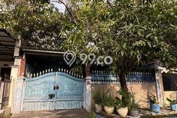 Dijual Hunian Rumah Terawat 4 KT di Kedung Baruk, Surabaya Dijual Hunian Rumah Terawat 4 KT di Kedung Baruk, Surabaya