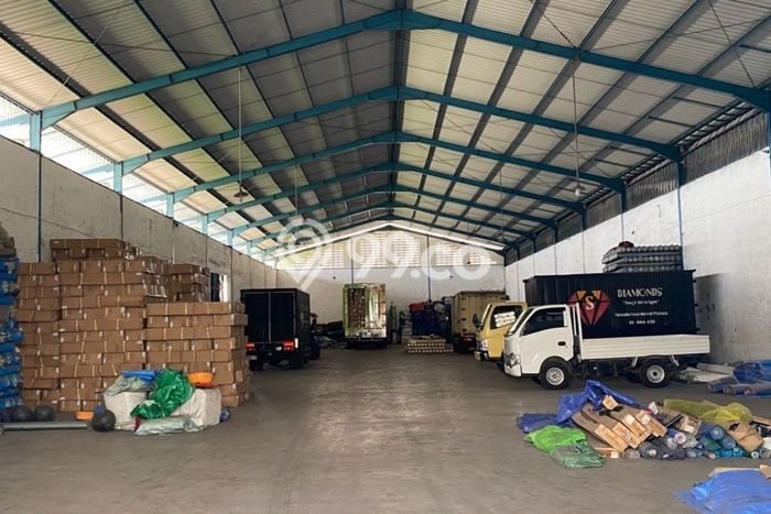 Disewakan Gudang komersial di Waru luas bangunan 1080m2 Disewakan Gudang komersial di Waru luas bangunan 1080m2