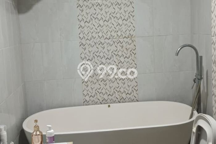 For Sale! Luxury House LT 262m2 Desain Modern di Soekarno Hatta For Sale! Luxury House LT 262m2 Desain Modern di Soekarno Hatta