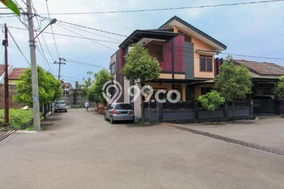 Rumah Modern Minimalis 5 Kamar Bisa Langsung Pindah di Batujajar Rumah Modern Minimalis 5 Kamar Bisa Langsung Pindah di Batujajar