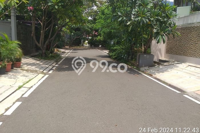 Jual Rumah Mewah Megah Dengan View Eksklusif di Pulomas, Jakarta Timur Jual Rumah Mewah Megah Dengan View Eksklusif di Pulomas, Jakarta Timur