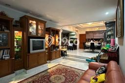 Jual Rumah Mewah Elegan Dengan View Eksklusif di Pulomas, Jakarta Timur Jual Rumah Mewah Elegan Dengan View Eksklusif di Pulomas, Jakarta Timur