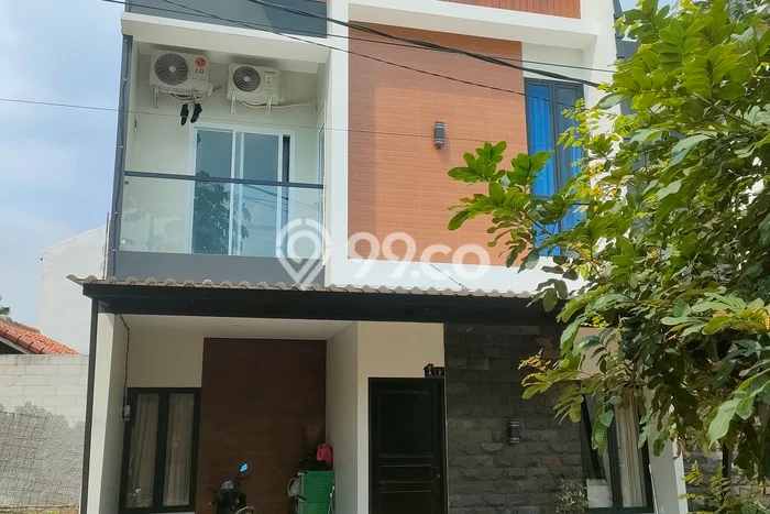 Dijual Cepat Rumah Favorit Siap Huni LB 85m2 di Ciracas, Jakarta Timur Dijual Cepat Rumah Favorit Siap Huni LB 85m2 di Ciracas, Jakarta Timur