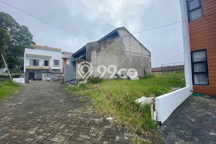 Tanah di Cisarua, Bandung Barat Luas 77m2 Dijual Segera Tanah di Cisarua, Bandung Barat Luas 77m2 Dijual Segera