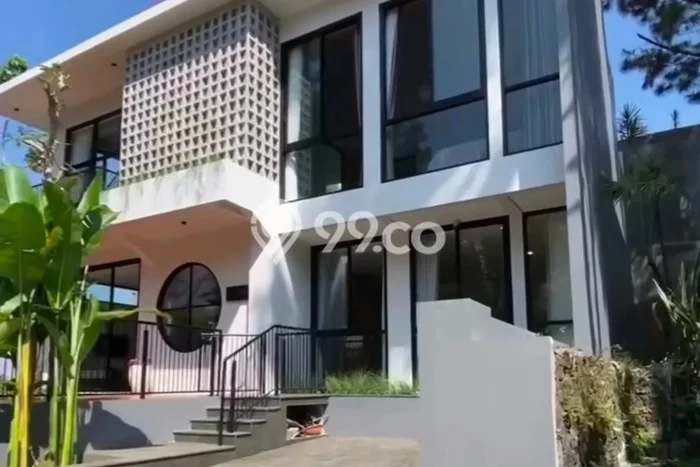 Vila Kawasan Parongpong, Luas 225m2m², Dekat dengan transportasi umum Vila Kawasan Parongpong, Luas 225m2m², Dekat dengan transportasi umum