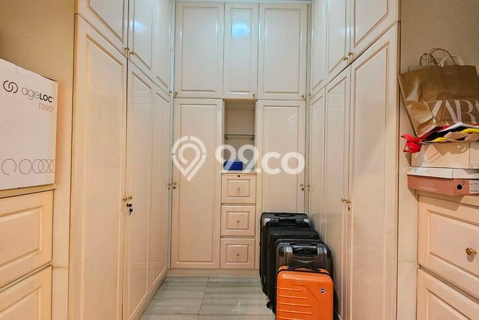 Rumah Luxury Modern Tanpa Renovasi di Kedoya Baru Jakarta Barat Rumah Luxury Modern Tanpa Renovasi di Kedoya Baru Jakarta Barat