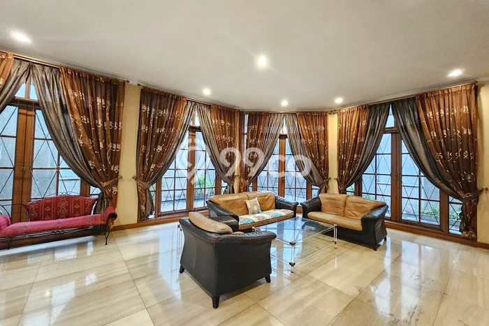 Rumah Luxury Modern Tanpa Renovasi di Kedoya Baru Jakarta Barat Rumah Luxury Modern Tanpa Renovasi di Kedoya Baru Jakarta Barat
