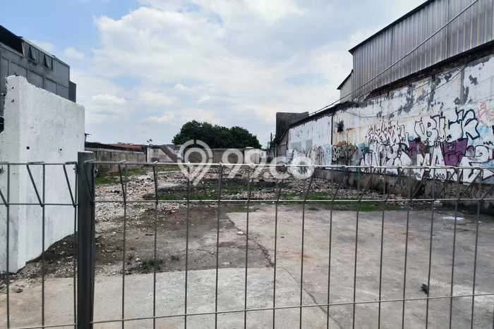 Tanah Disewa di Bintaro Strategis dan Memiliki Luas 1036m2 Tanah Disewa di Bintaro Strategis dan Memiliki Luas 1036m2