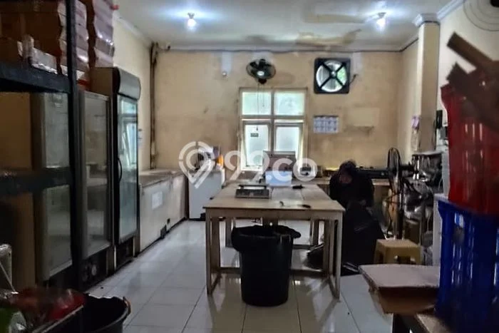 Ruko Dijual di Prime Area Tangerang Selatan Luas 110m2 Ruko Dijual di Prime Area Tangerang Selatan Luas 110m2