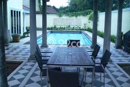 Jual Cepat Hunian Elegan Cozy di Jakarta Selatan Jual Cepat Hunian Elegan Cozy di Jakarta Selatan