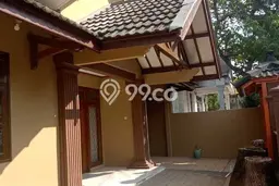 Rumah Luxury Modern Tanpa Renovasi di Pegangsaan Jakarta Pusat Rumah Luxury Modern Tanpa Renovasi di Pegangsaan Jakarta Pusat