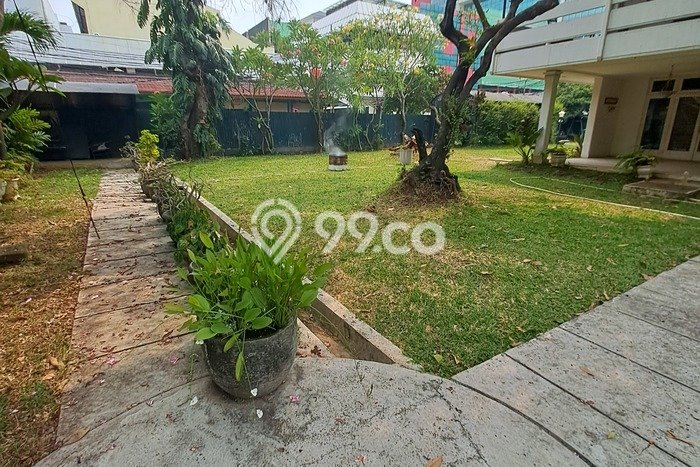 Hunian Mewah LB 400m2 Siap Pakai Desain Elegan di Rawamangun, Jakarta Timur Hunian Mewah LB 400m2 Siap Pakai Desain Elegan di Rawamangun, Jakarta Timur