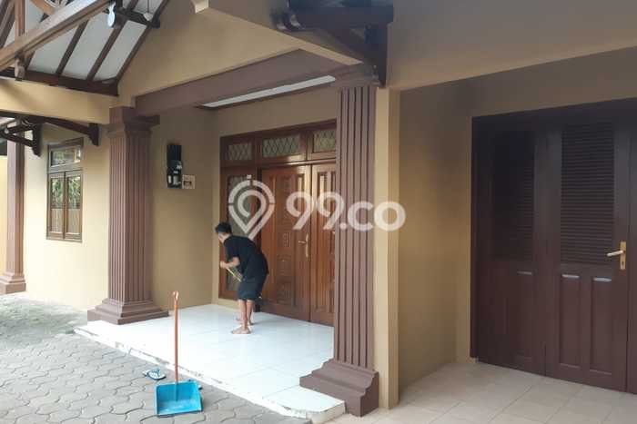 Rumah Luxury Modern Tanpa Renovasi di Pegangsaan Jakarta Pusat Rumah Luxury Modern Tanpa Renovasi di Pegangsaan Jakarta Pusat