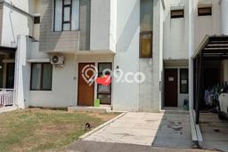 Bisa KPR! Rumah Strategis area , Luas 162m2m² LB 115m2m² Bisa KPR! Rumah Strategis area , Luas 162m2m² LB 115m2m²