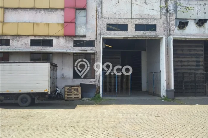 Gudang paling strategis disewakan di Sedati Sidoarjo Gudang paling strategis disewakan di Sedati Sidoarjo