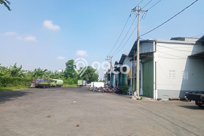 Gudang bagus disewakan di Buduran Sidoarjo dengan LB 400m2 harga sewa terbaik Gudang bagus disewakan di Buduran Sidoarjo dengan LB 400m2 harga sewa terbaik
