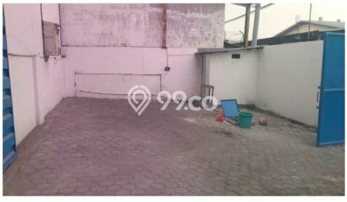 Gudang Disewa di Surabaya dengan LB 1050m2 Area Komersial Ramai Gudang Disewa di Surabaya dengan LB 1050m2 Area Komersial Ramai