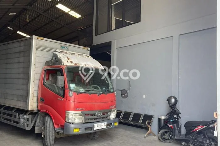 Unit Gudang Paling Strategis di Porong Sidoarjo dengan LB 432m2 Unit Gudang Paling Strategis di Porong Sidoarjo dengan LB 432m2