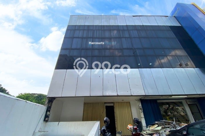 Dijual/Disewa Ruko 3 Lantai Strategis Pinggir Jalan Area Jl. Wolter Monginsidi Kebayoran Baru Dijual/Disewa Ruko 3 Lantai Strategis Pinggir Jalan Area Jl. Wolter Monginsidi Kebayoran Baru