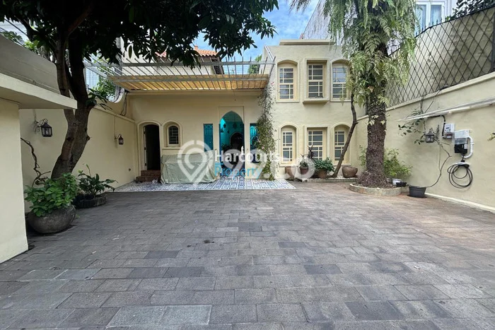 Disewakan Rumah Hunian Nyaman Area Jl. Mangunsarkoro Menteng Disewakan Rumah Hunian Nyaman Area Jl. Mangunsarkoro Menteng