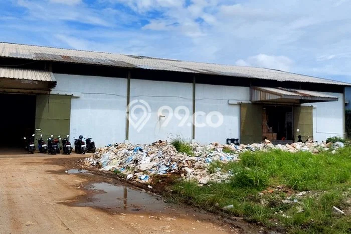 Unit Gudang Dijual di Jakarta Utara LT 12748m2 & LB 3000m2 Unit Gudang Dijual di Jakarta Utara LT 12748m2 & LB 3000m2