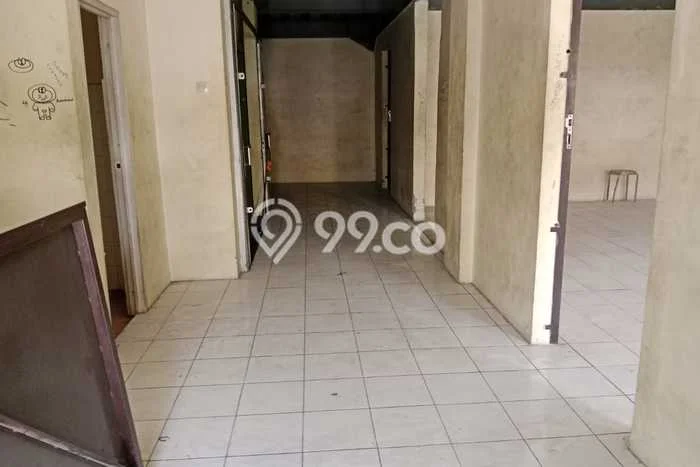 Gudang Disewa di Jakarta Utara dengan LB 350m2 Area Komersial Ramai Gudang Disewa di Jakarta Utara dengan LB 350m2 Area Komersial Ramai