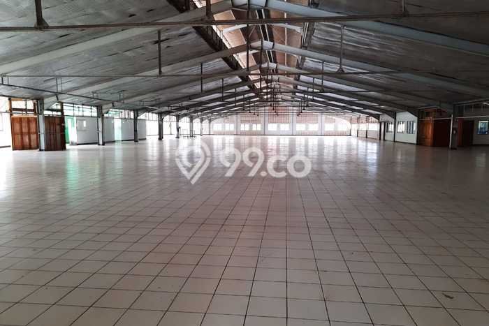LOKASI STRATEGIS! Gudang Kawasan Jatimulya, Luas 5000m2m², Pengunjung Tinggi LOKASI STRATEGIS! Gudang Kawasan Jatimulya, Luas 5000m2m², Pengunjung Tinggi