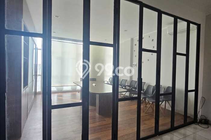 Ruko Strategis Kawasan Summarecon Bekasi, Luas 239m2m², Lokasi Berkembang Ruko Strategis Kawasan Summarecon Bekasi, Luas 239m2m², Lokasi Berkembang