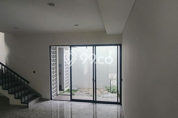 For Sale! Premium House LT 105m2 Desain Elegan di Alam Sutera For Sale! Premium House LT 105m2 Desain Elegan di Alam Sutera