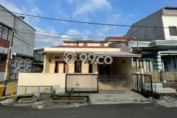 Rumah Modern Cantik 3 KT Bisa Langsung Pindah di Serpong Utara Rumah Modern Cantik 3 KT Bisa Langsung Pindah di Serpong Utara