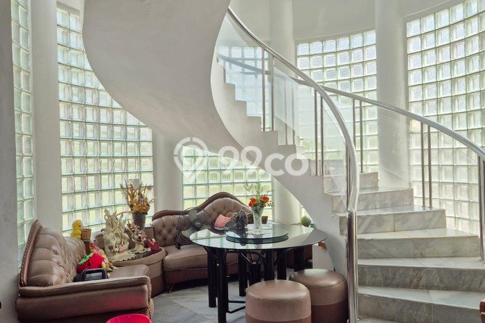 Rumah Elit LB 287m2 Siap Pakai Desain Elegan di Muara Karang, Jakarta Utara Rumah Elit LB 287m2 Siap Pakai Desain Elegan di Muara Karang, Jakarta Utara