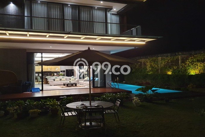 Jual Rumah Luas Elegan Dengan View Cantik di Sayap Dago, Bandung Jual Rumah Luas Elegan Dengan View Cantik di Sayap Dago, Bandung