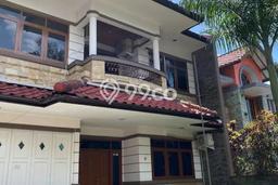 Disewakan Rumah Harga Terjangkau di Mekar Wangi Bandung Punya 4 Kamar Tidur Disewakan Rumah Harga Terjangkau di Mekar Wangi Bandung Punya 4 Kamar Tidur