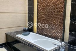 Rumah Elit Modern Tanpa Renovasi di Pantai Indah Kapuk Jakarta Utara Rumah Elit Modern Tanpa Renovasi di Pantai Indah Kapuk Jakarta Utara