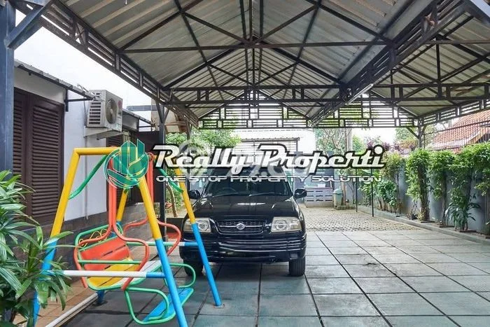 Rumah Luxury Modern Siap Huni di Bambu Apus Jakarta Timur Rumah Luxury Modern Siap Huni di Bambu Apus Jakarta Timur