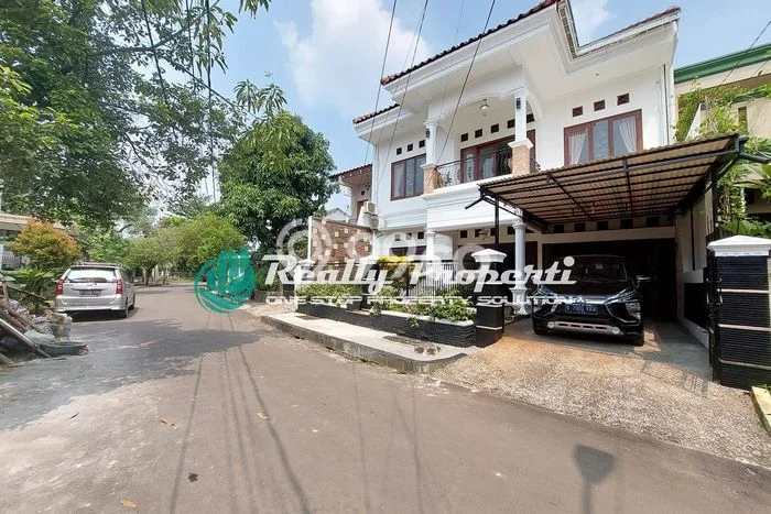 Disewakan! Rumah 6 Kamar Tidur &
5 Kamar Mandi di Jatiwarna, Bekasi Disewakan! Rumah 6 Kamar Tidur &
5 Kamar Mandi di Jatiwarna, Bekasi
