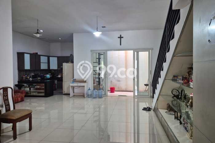 Rumah Mewah Siap Huni LT 144m2 di Kelapa Gading, Jakarta Utara Rumah Mewah Siap Huni LT 144m2 di Kelapa Gading, Jakarta Utara
