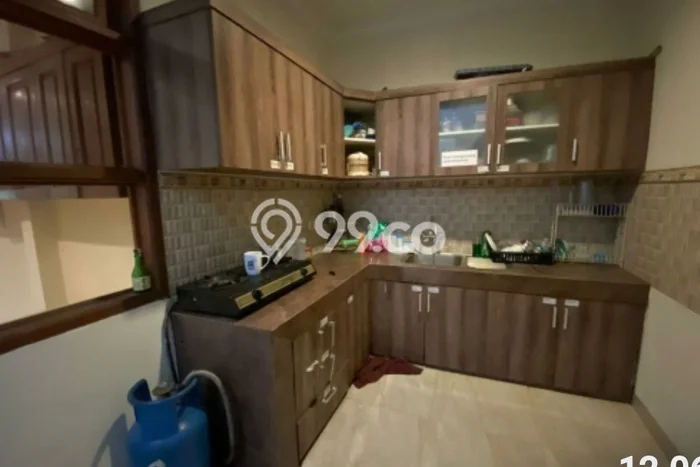 Lokasi terbaik! Rumah siap huni dikontrakkan di Cinere LB 300m2 Lokasi terbaik! Rumah siap huni dikontrakkan di Cinere LB 300m2