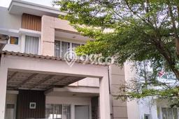 Ready to Use! Luxury House LT 154m2 Desain Elegan di Lebak Bulus Ready to Use! Luxury House LT 154m2 Desain Elegan di Lebak Bulus