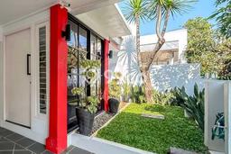 Rumah Modern 2 Kamar LT 96m2 di Bintaro Rumah Modern 2 Kamar LT 96m2 di Bintaro