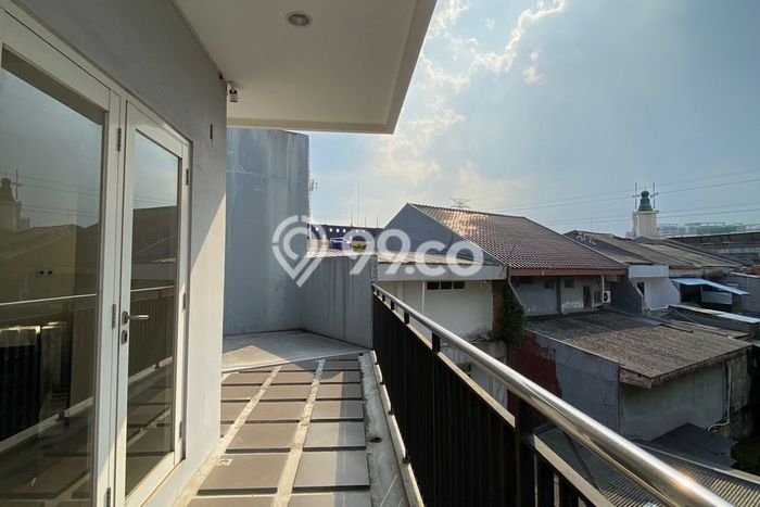 Kantor Usaha Dijual di Cinere Depok LT 181m2 & LB 400m2 Kantor Usaha Dijual di Cinere Depok LT 181m2 & LB 400m2