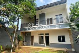 Dijual Rumah Eksklusif 4 KT di Cibubur, Jakarta Timur Dijual Rumah Eksklusif 4 KT di Cibubur, Jakarta Timur