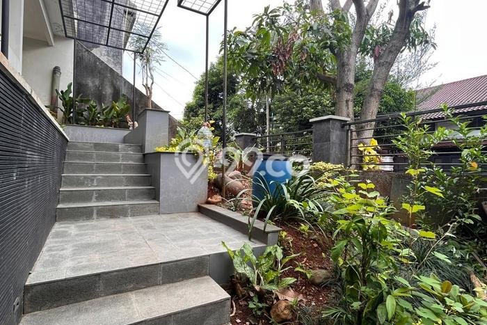 Dijual Rumah Premium dengan Fasilitas Sekitar Komplit di Cinere, Depok Dijual Rumah Premium dengan Fasilitas Sekitar Komplit di Cinere, Depok
