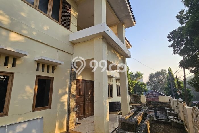 Rumah Mewah Dijual LT 275m2 di Cinere, Depok Rumah Mewah Dijual LT 275m2 di Cinere, Depok