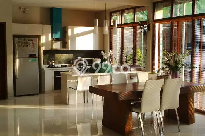 Siap Huni Rumah Mewah 4 Kamar di Cinere Dekat ke Mana Pun Siap Huni Rumah Mewah 4 Kamar di Cinere Dekat ke Mana Pun