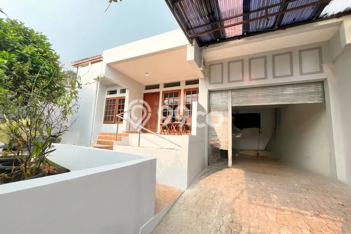 Rumah Mewah Dijual LT 325m2 di Cinere, Depok Rumah Mewah Dijual LT 325m2 di Cinere, Depok