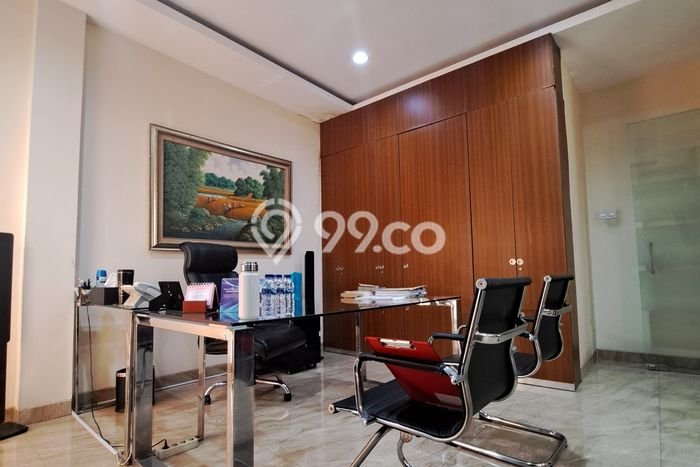 Gudang Dijual Lokasi Emas di Cinere Luas 400m2 Gudang Dijual Lokasi Emas di Cinere Luas 400m2